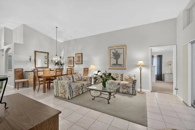 $799,900 | 208 Jones Creek Drive, Jupiter, FL 33458