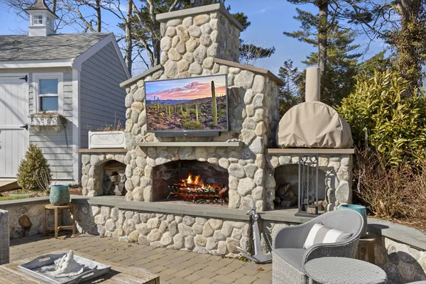 $2,400,000 | 9 Fabyan Way, Bourne, MA 02532