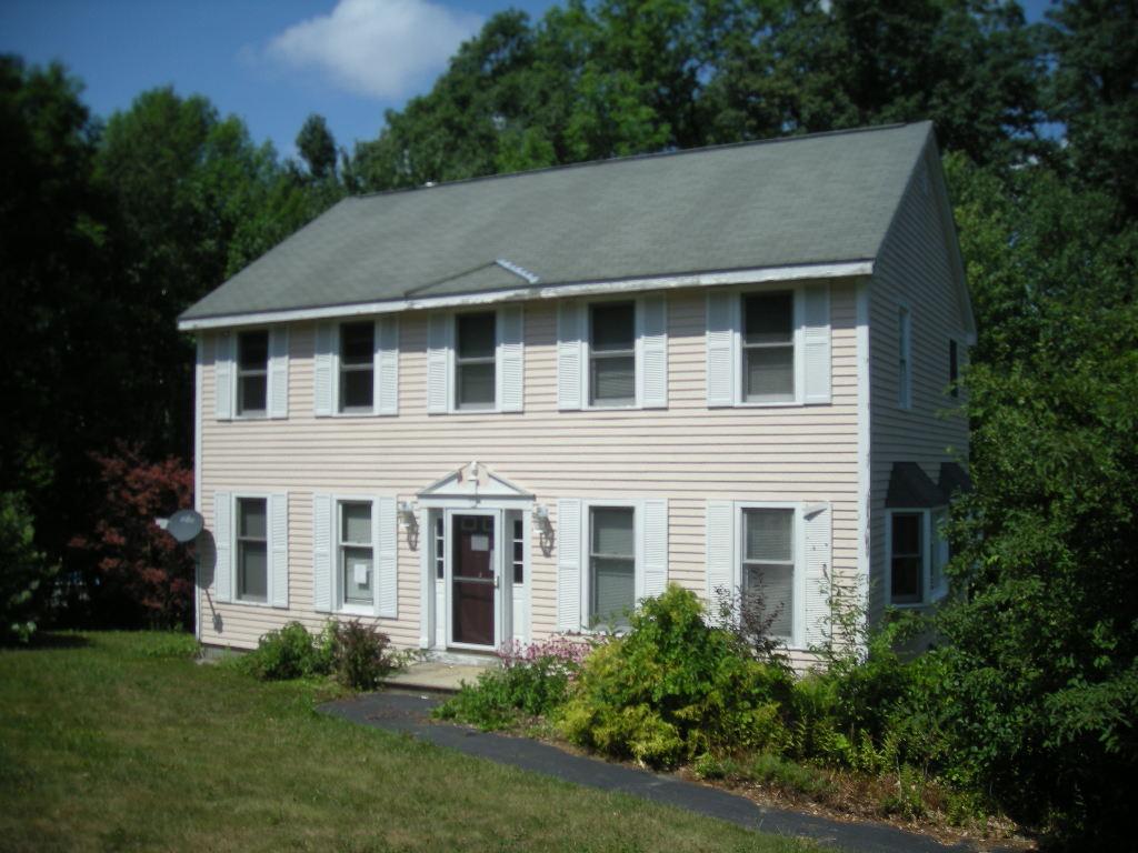 29 Autumn Hooksett, NH 03106 - Photo 1 of 10 Gallery Image 1