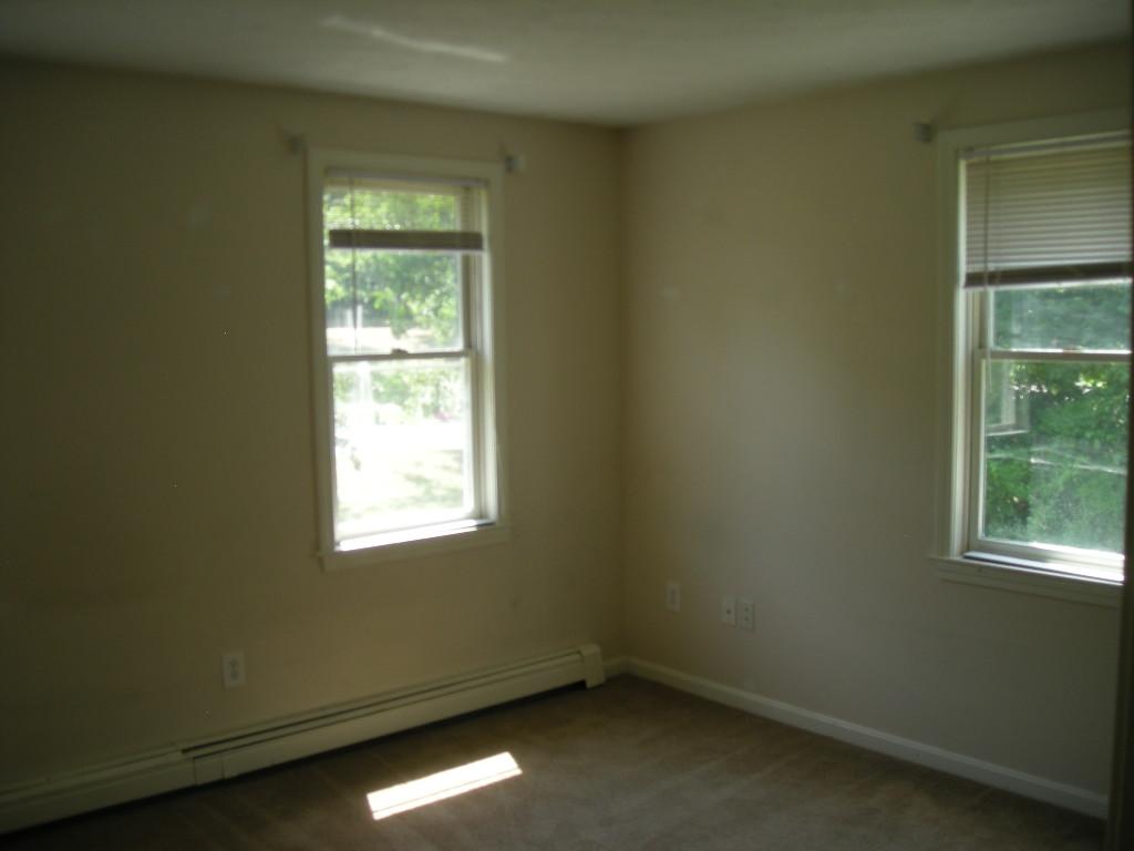 29 Autumn Hooksett, NH 03106 - Photo 5 of 10 Gallery Image 5
