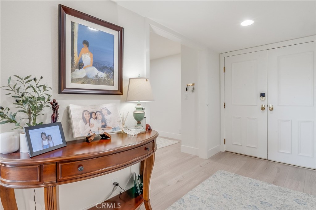 6330 Riviera Circle Long Beach, CA 90815 - Photo 6 of 58 Gallery Image 6