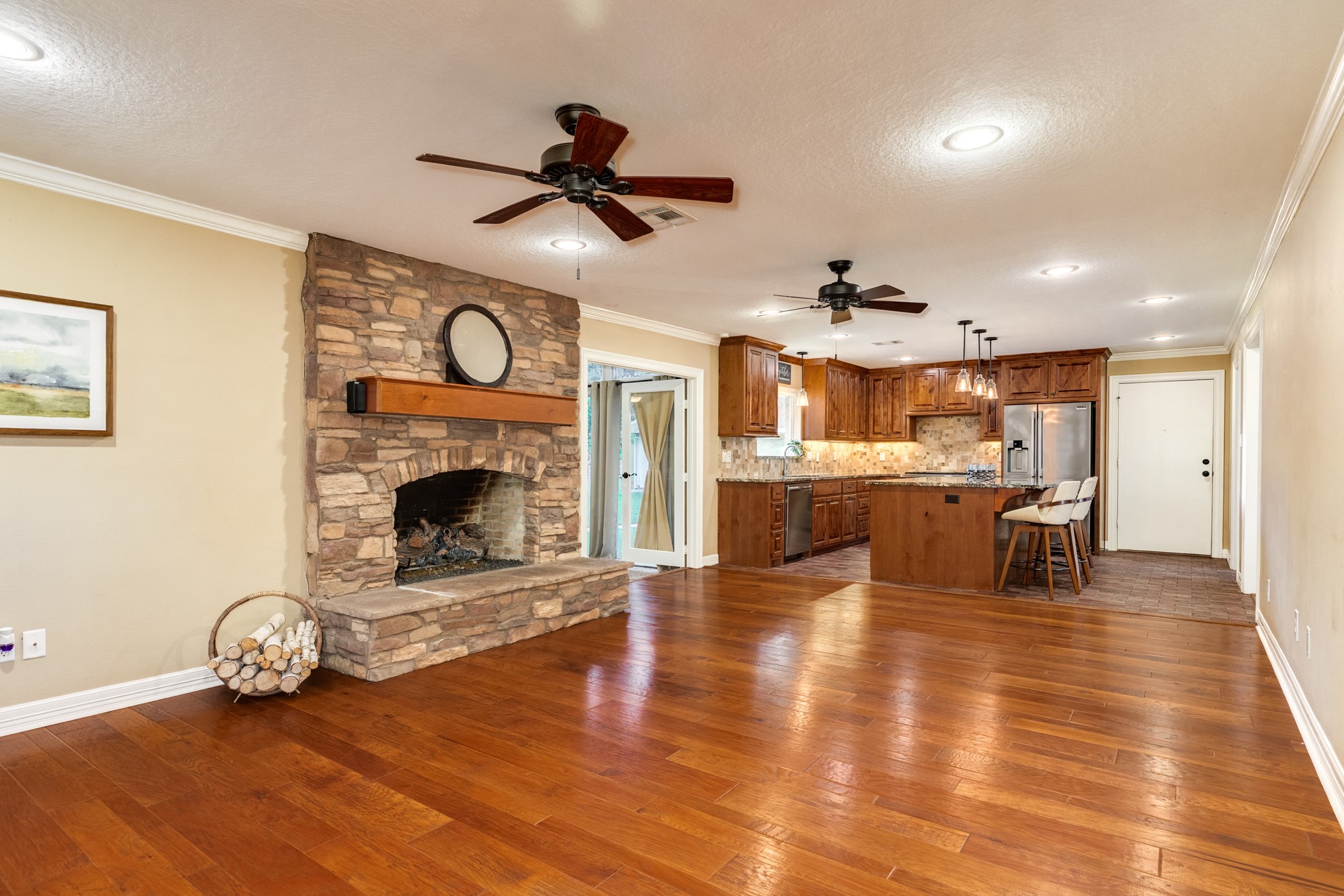 511 Edgewater Street Clute, TX 77531 - Photo 12 of 43