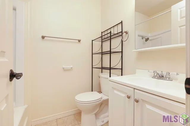 $199,900 | 911 Hatchell Lane, Denham Springs, LA 70726