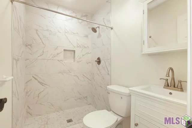 $210,000 | 911 Hatchell Lane, Denham Springs, LA 70726