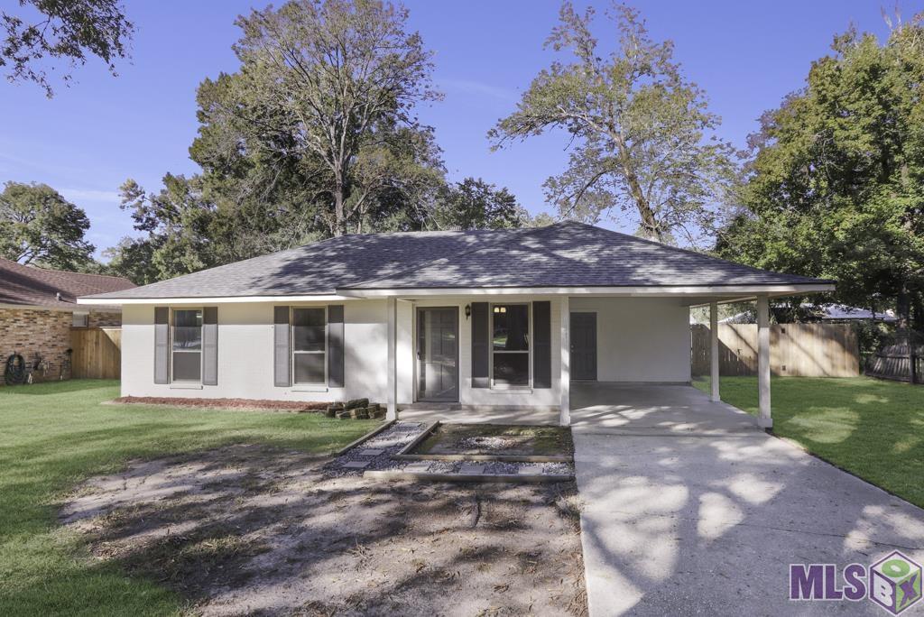 911 Hatchell Lane Denham Springs, LA 70726 - Photo 2 of 15 Front of Home