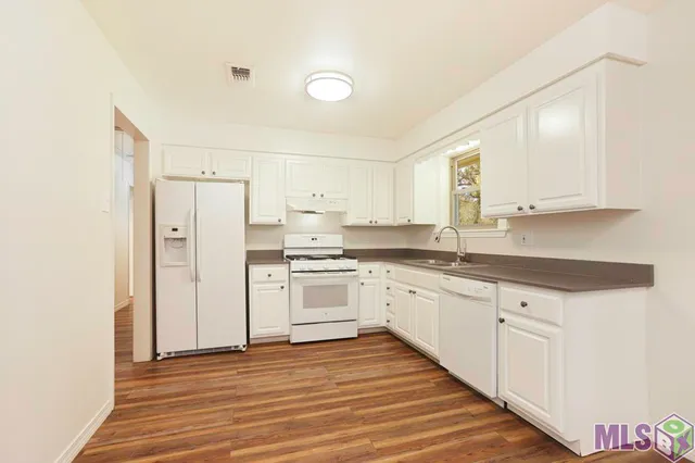 $199,900 | 911 Hatchell Lane, Denham Springs, LA 70726