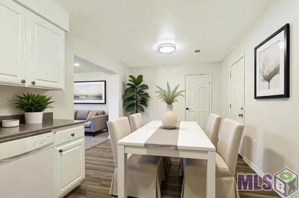 $199,900 | 911 Hatchell Lane, Denham Springs, LA 70726