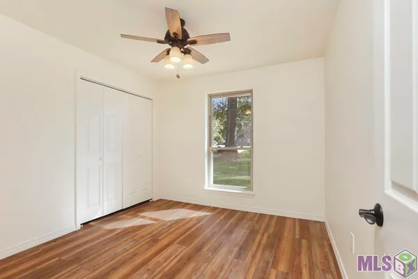 $199,900 | 911 Hatchell Lane, Denham Springs, LA 70726
