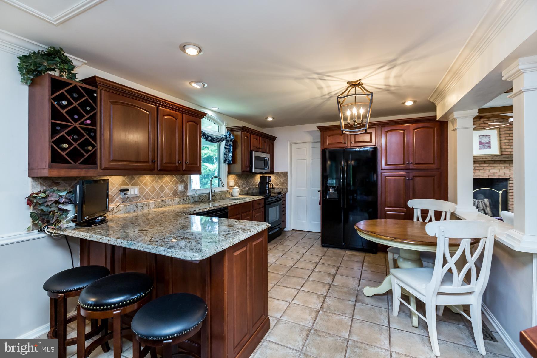 2566 Coon Club Road Hampstead, MD 21074 - Photo 15 of 30 Kitchen With Table Sapce