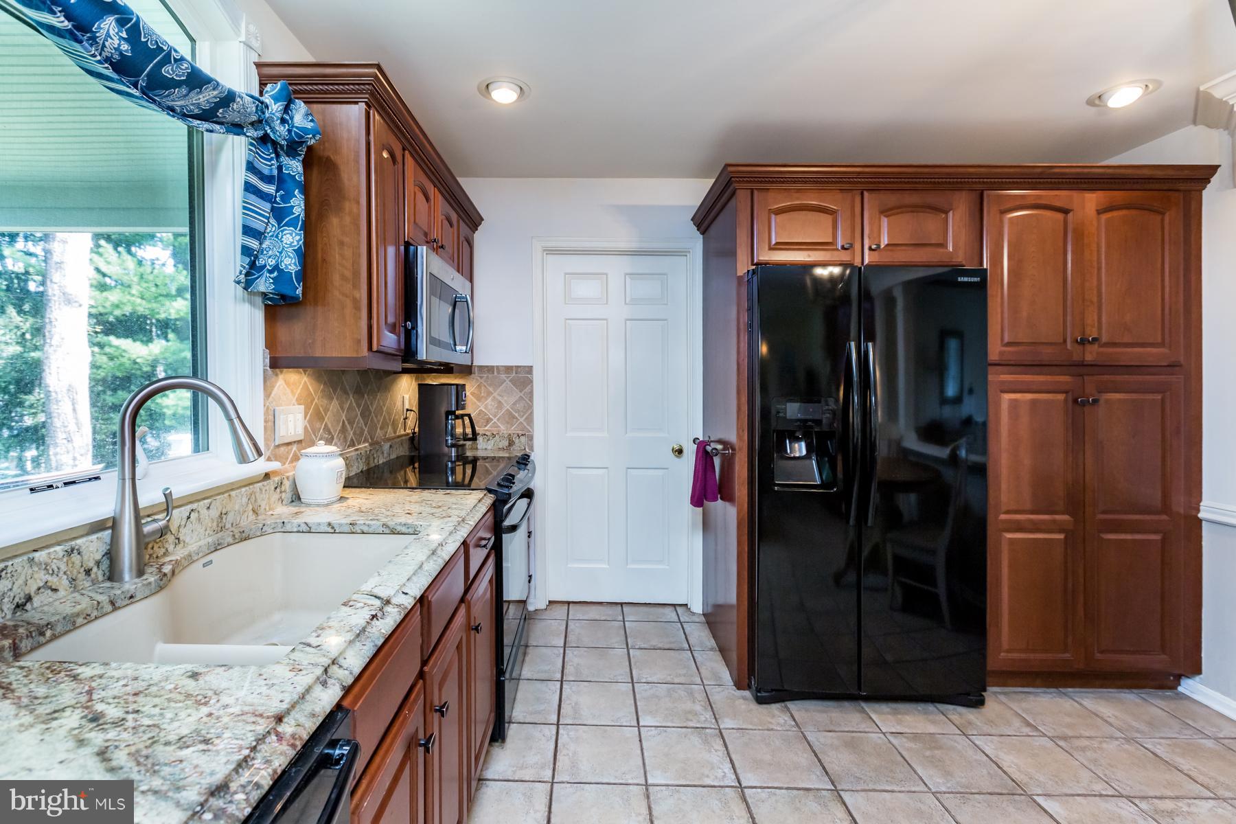 2566 Coon Club Road Hampstead, MD 21074 - Photo 18 of 30 Kitchen
