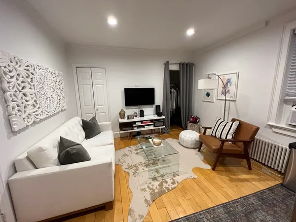 $2,600 | 56 Commonwealth Avenue, Unit 25, Boston, MA 02116