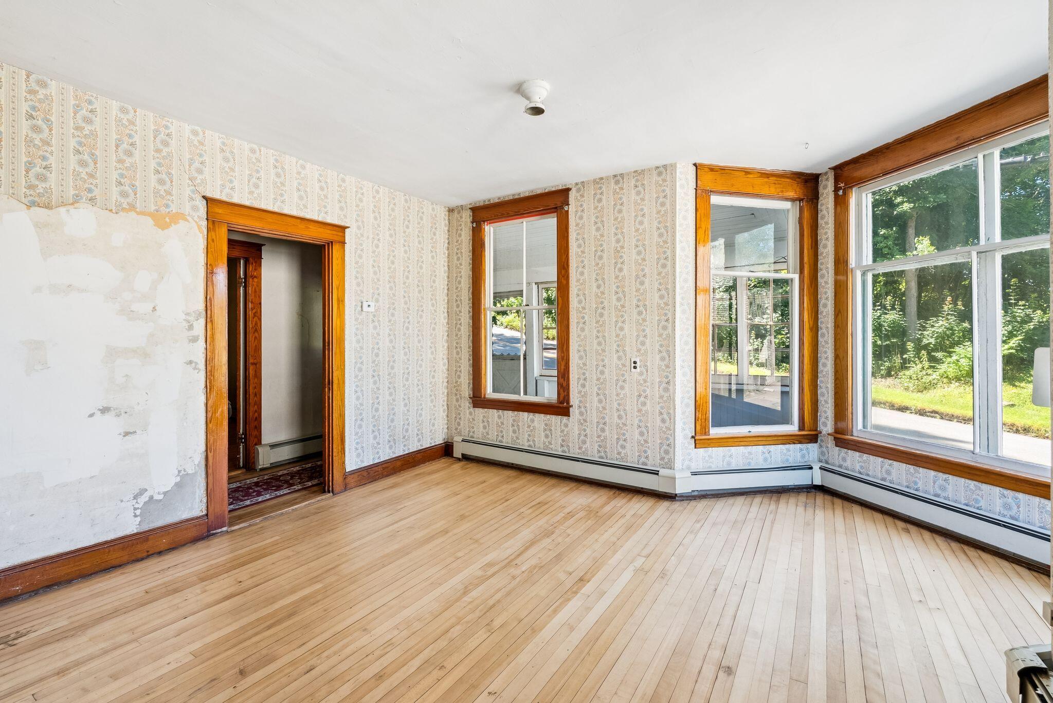 350 Main Street Warren, ME 04864 - Photo 12 of 53 #1 Living Room