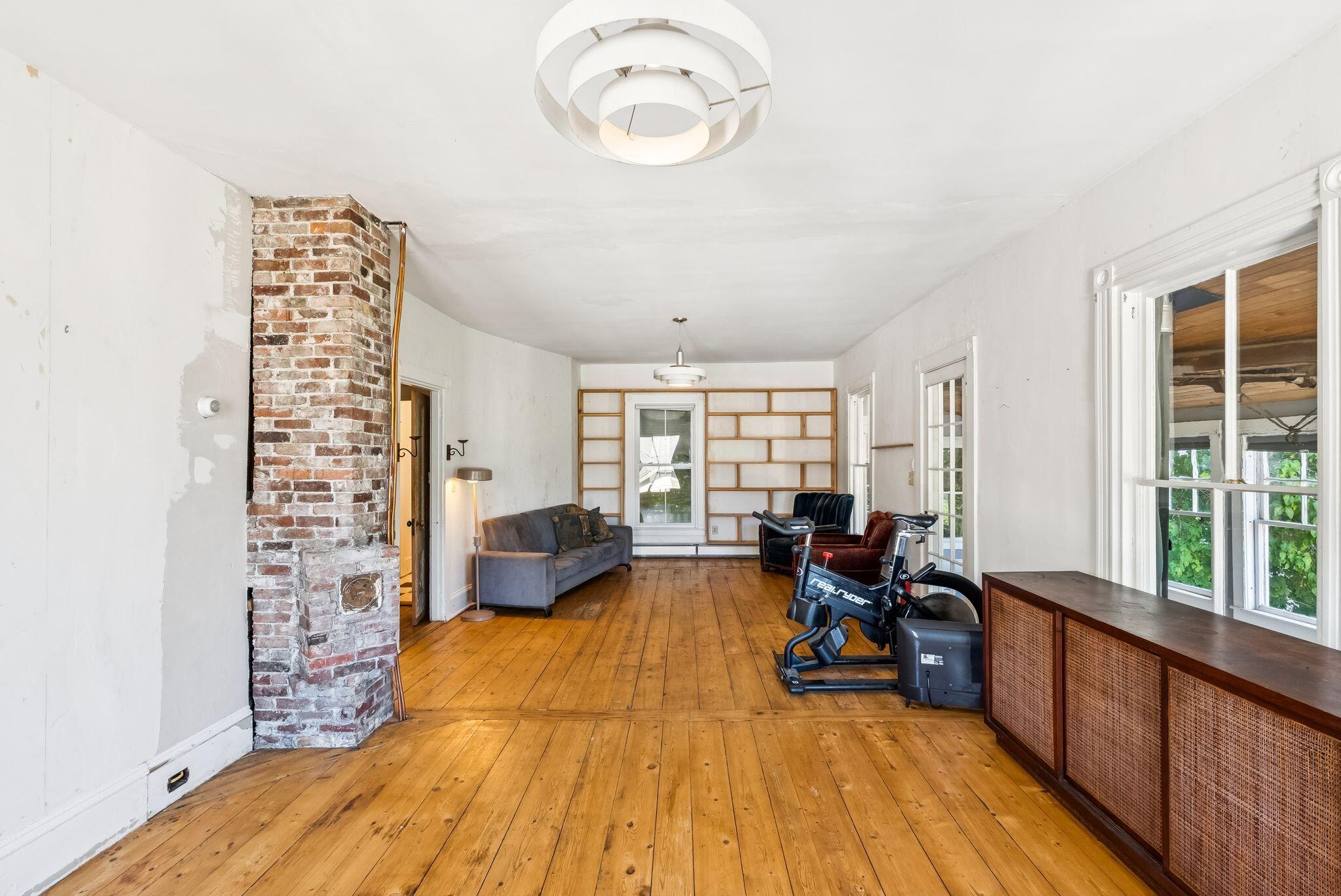 350 Main Street Warren, ME 04864 - Photo 24 of 53 #2 Living Room