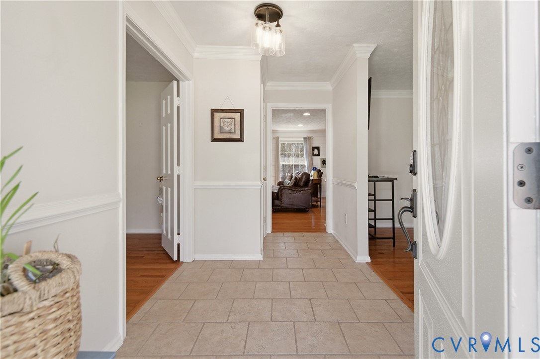 107 Oxford Road Hopewell, VA 23860 - Photo 5 of 50 Gallery Image 5