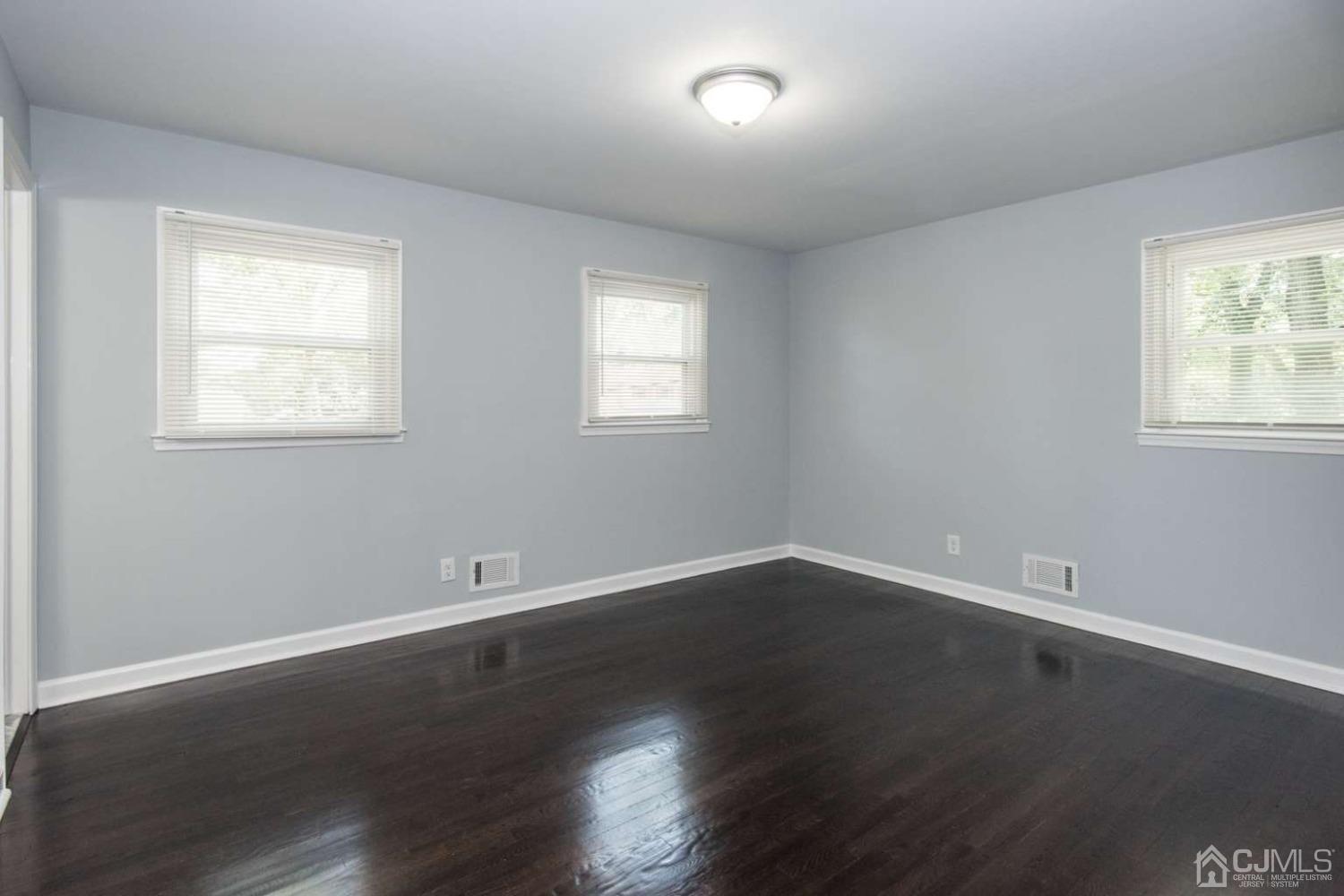 23 Rolling Road East Brunswick, NJ 08816 - Photo 17 of 25 Gallery Image 17