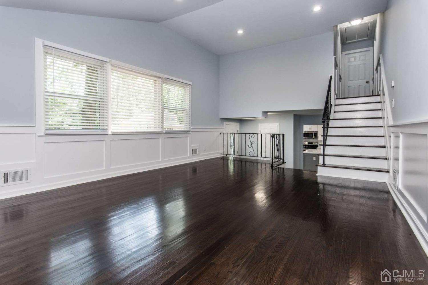 23 Rolling Road East Brunswick, NJ 08816 - Photo 4 of 25 Gallery Image 4