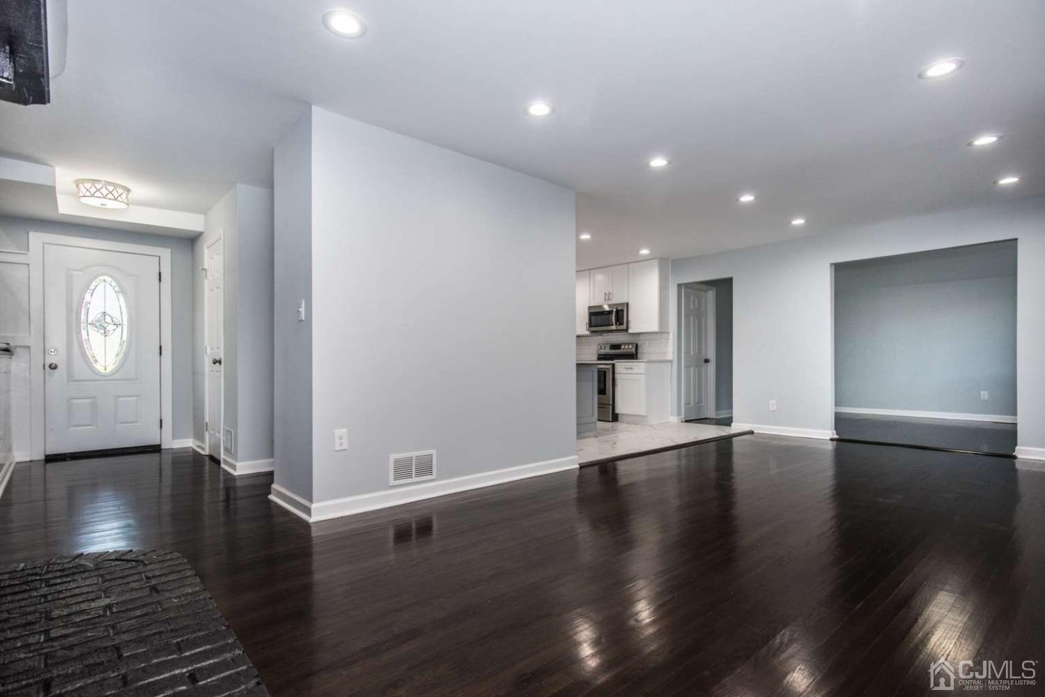 23 Rolling Road East Brunswick, NJ 08816 - Photo 9 of 25 Gallery Image 9