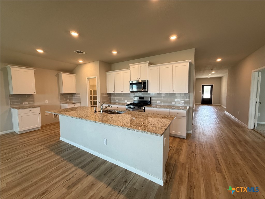 554 Blue Stem Road New Braunfels, TX 78130 - Photo 3 of 30
