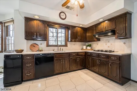 $799,000 | 7 Lexington Avenue, Neshanic Station, NJ 08853