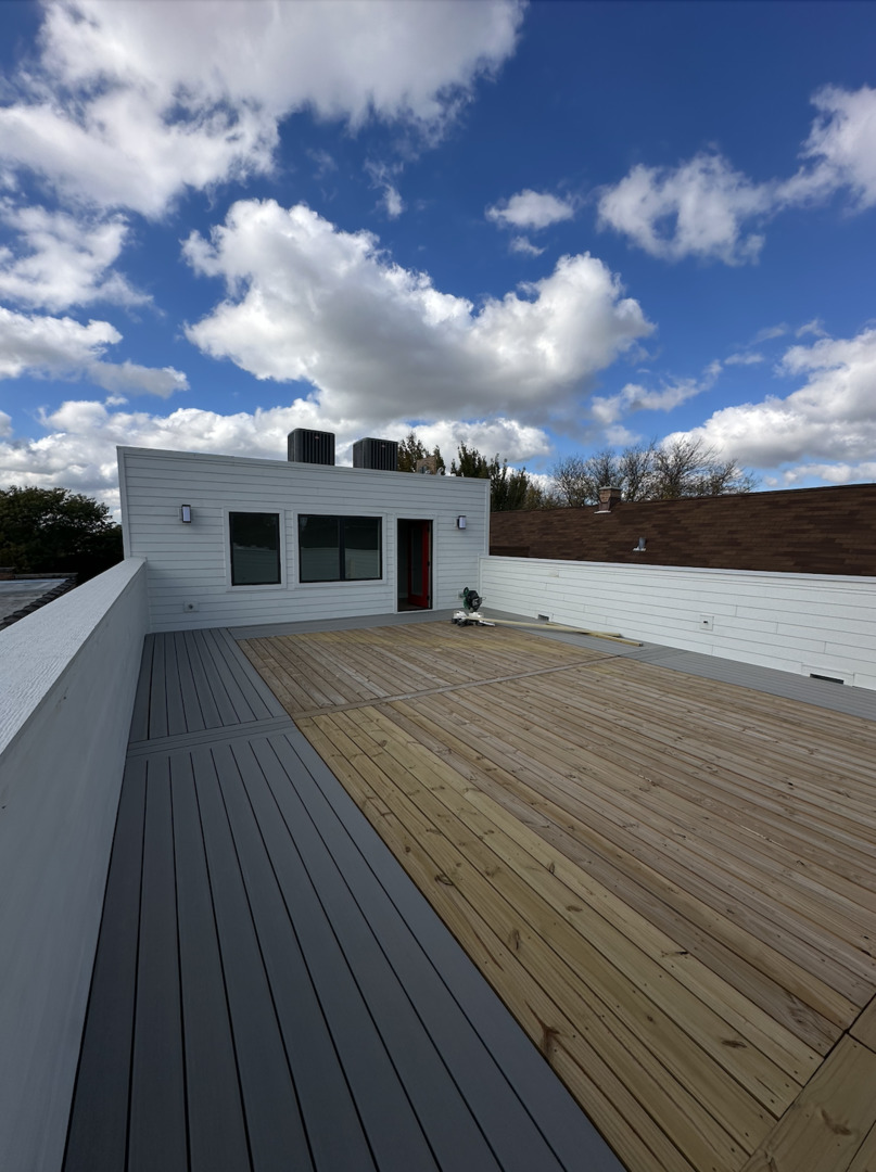 4243 North Damen Avenue, Unit 1F Chicago, IL 60618 - Photo 41 of 42 a view of a terrace with sky view