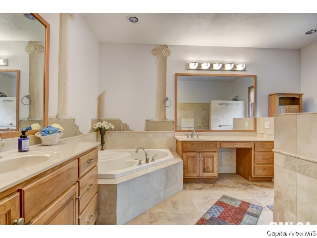 11503 Post Street Athens, IL 62613 - Photo 12 of 34 Gallery Image 12