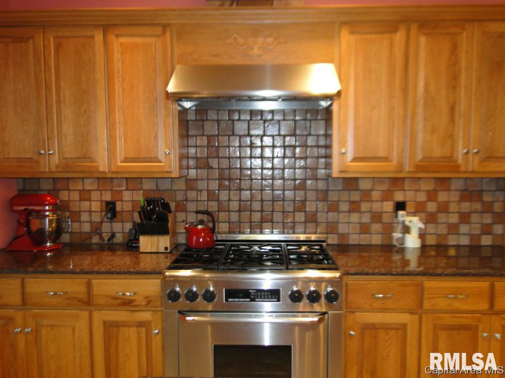 11503 Post Street Athens, IL 62613 - Photo 5 of 34 Gallery Image 5