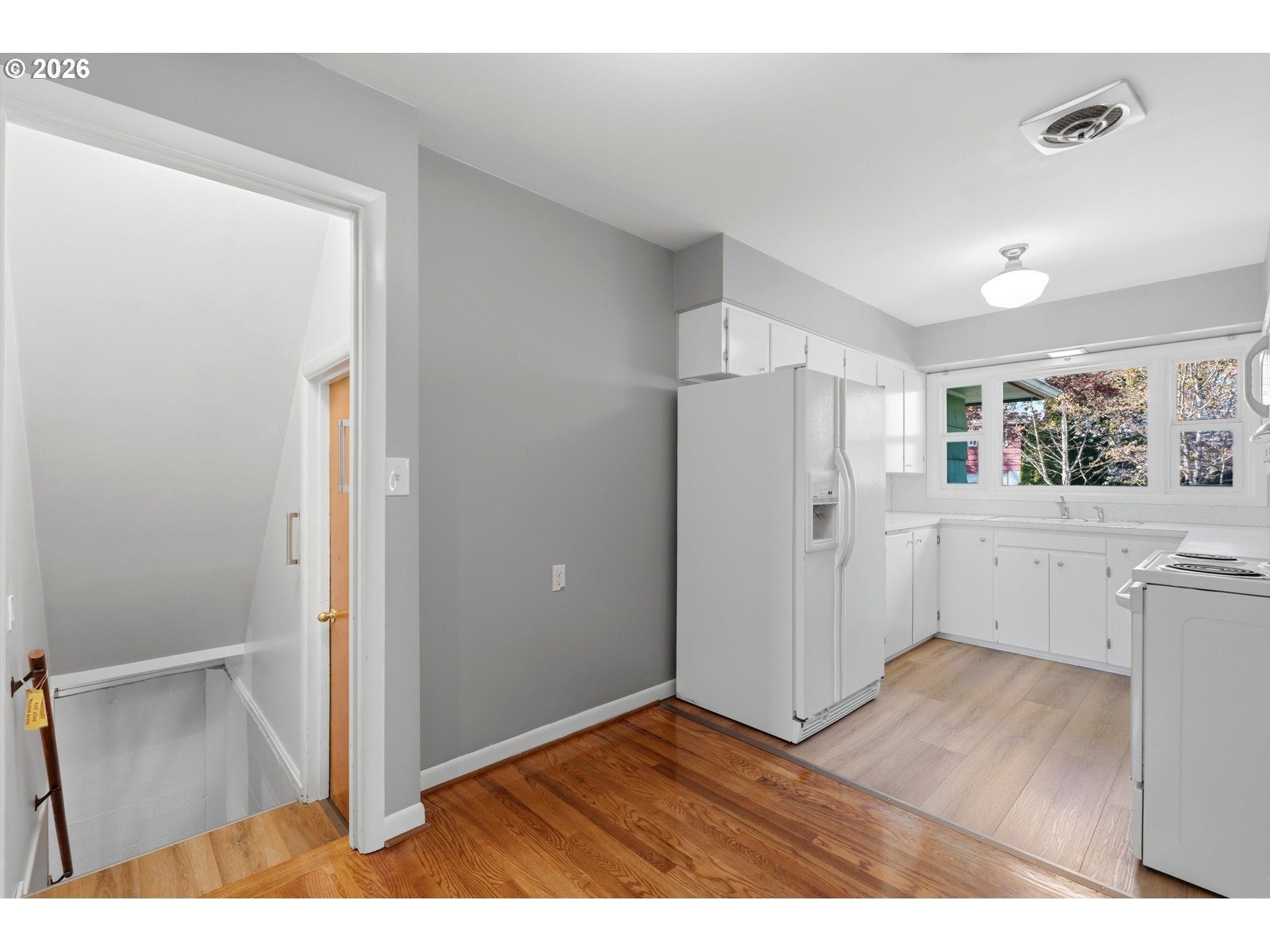 7506 Southeast Main Street Portland, OR 97215 - Photo 22 of 41