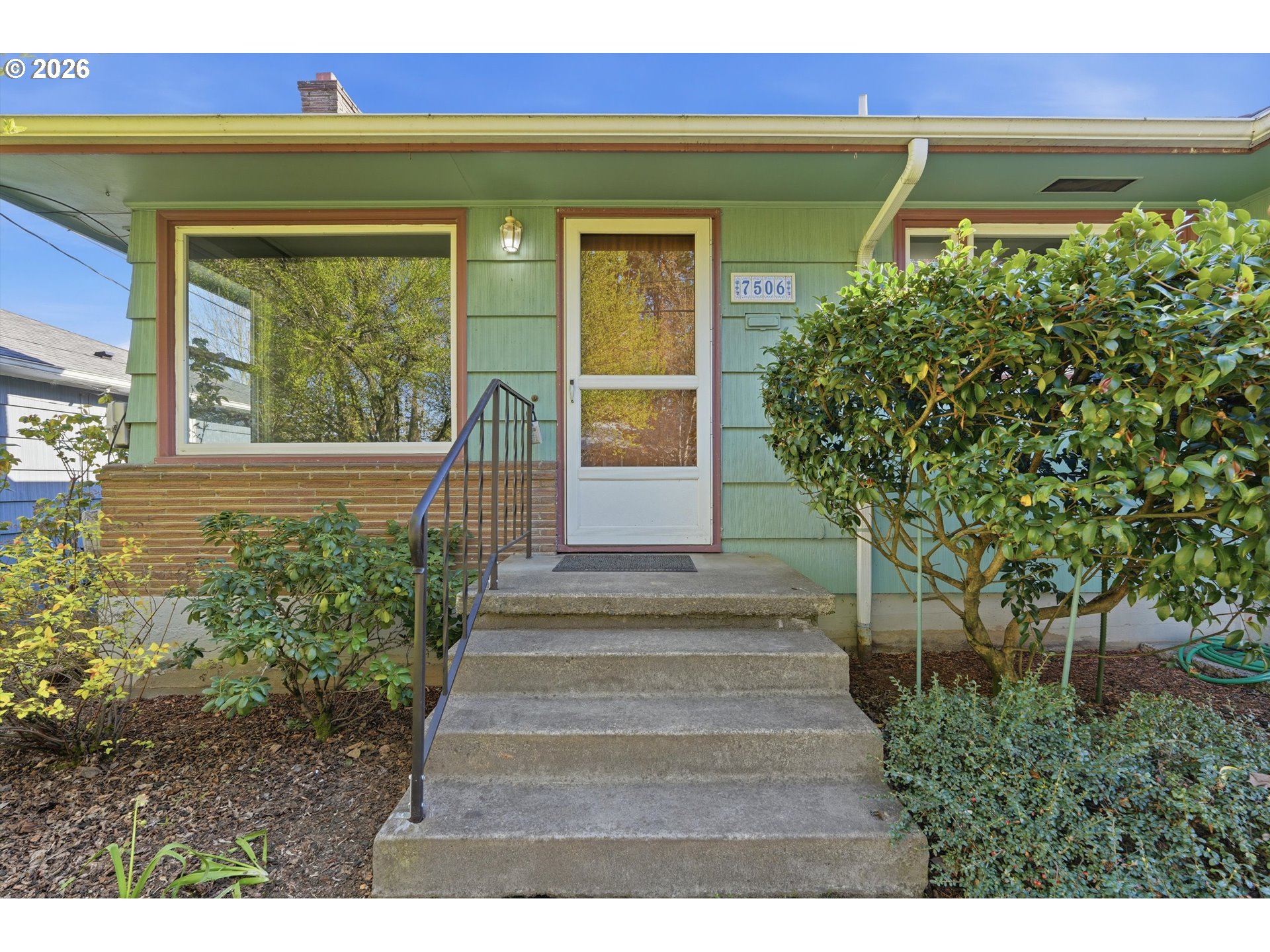 7506 Southeast Main Street Portland, OR 97215 - Photo 4 of 41