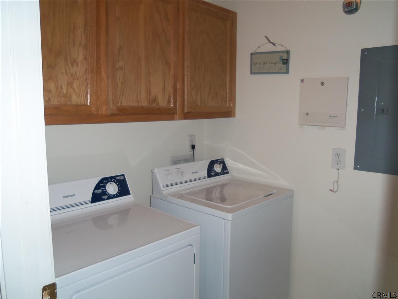 202 Cedar Rensselaer, NY 12144 - Photo 5 of 13 Photo 5