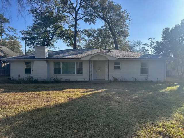 $5,500 | 11634 Blalock Forest, Bunker Hill Village, TX 77024