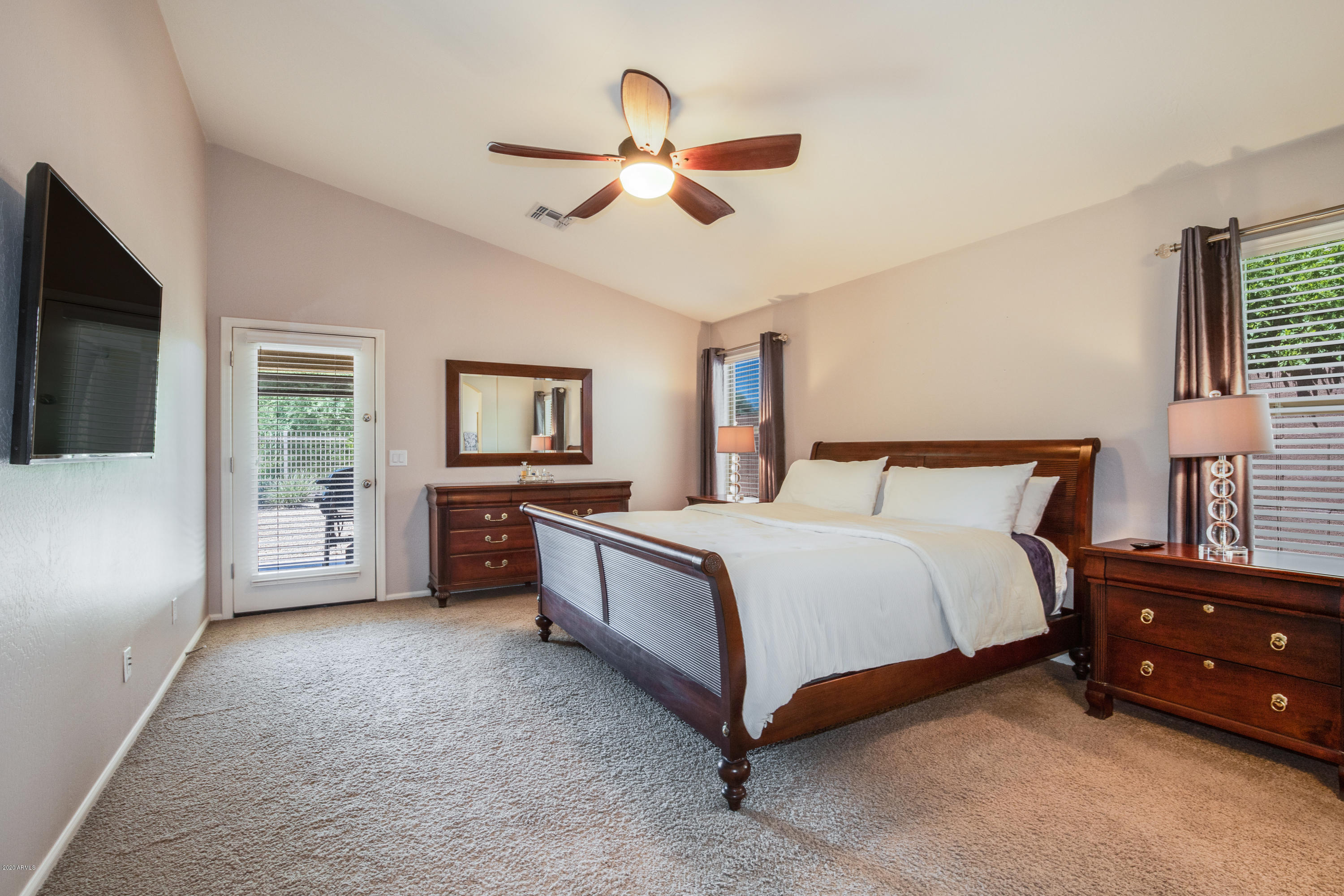 4021 East Hashknife Road Phoenix, AZ 85050 - Photo 5 of 10 4021 E Hashnife-Master Bedroom