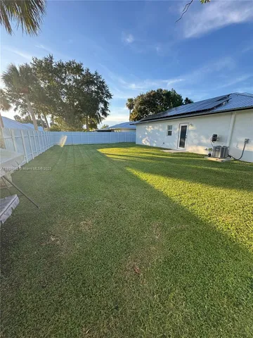 a view of outdoor space