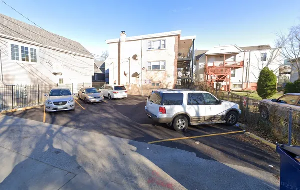 $1,850 | 1928 Jackson Avenue, Unit 3C, Evanston, IL 60201