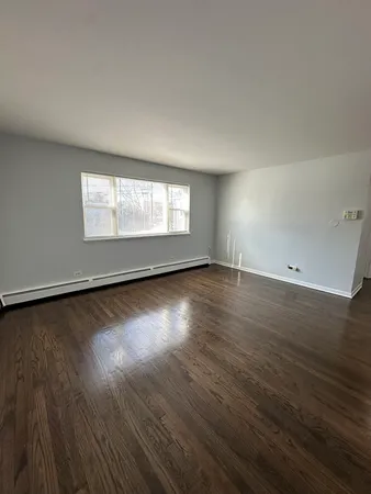$1,850 | 1928 Jackson Avenue, Unit 3C, Evanston, IL 60201