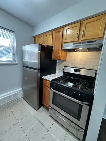 $1,850 | 1928 Jackson Avenue, Unit 3C, Evanston, IL 60201