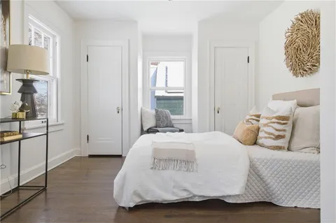 $445,000 | 23 East 69th Street, Kansas City, MO 64113