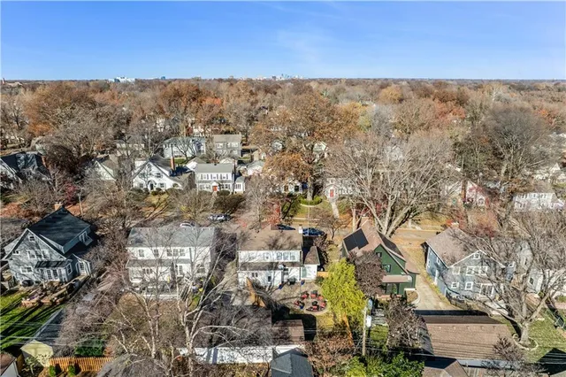 $445,000 | 23 East 69th Street, Kansas City, MO 64113
