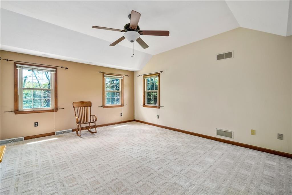 9706 E Road Pittsburgh, PA 15237 - Photo 12 of 24 Gallery Image 12