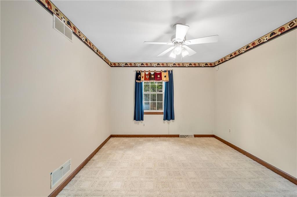 9706 E Road Pittsburgh, PA 15237 - Photo 15 of 24 Gallery Image 15
