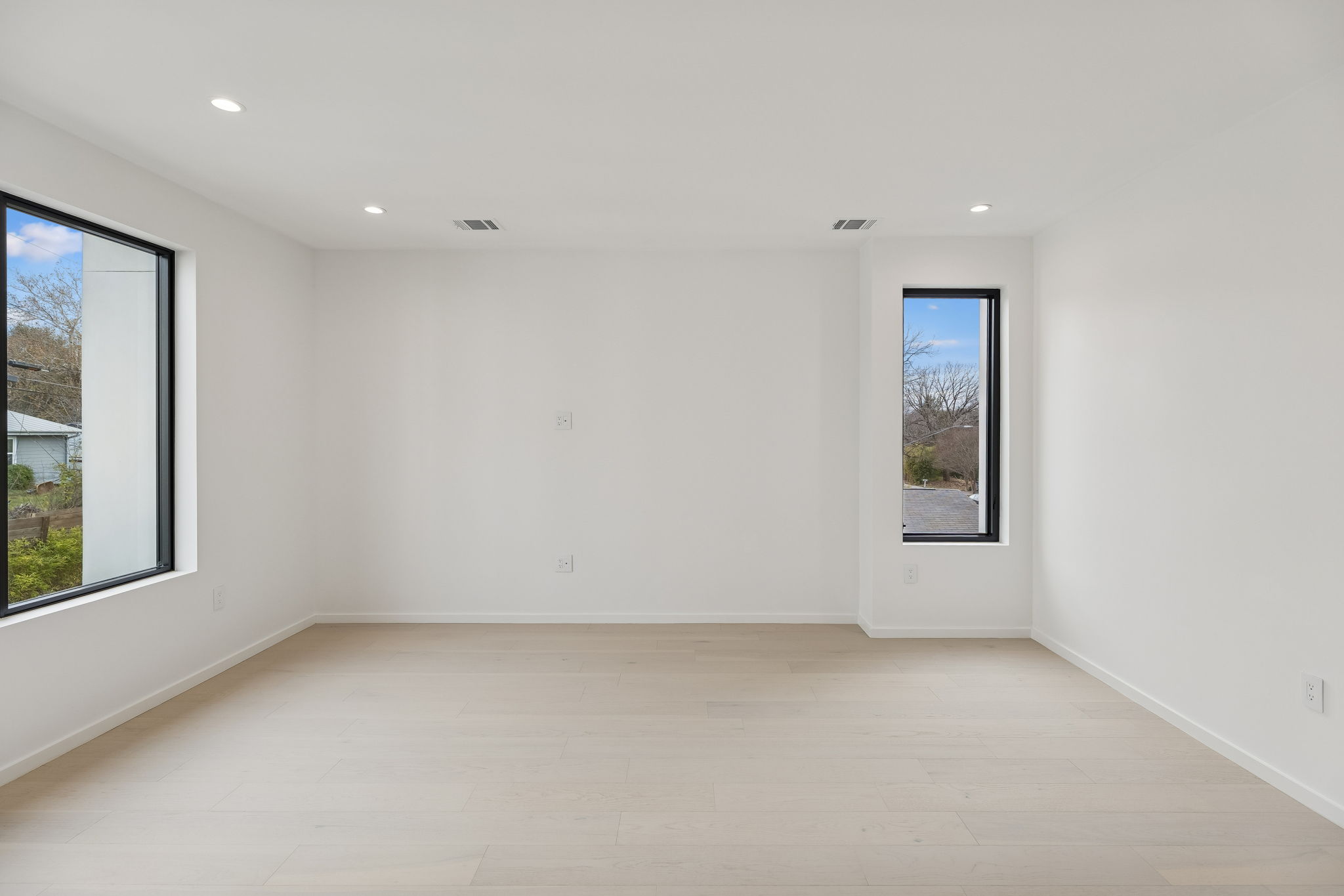 3007 Locke Lane Austin, TX 78704 - Photo 15 of 32 an empty room with a window