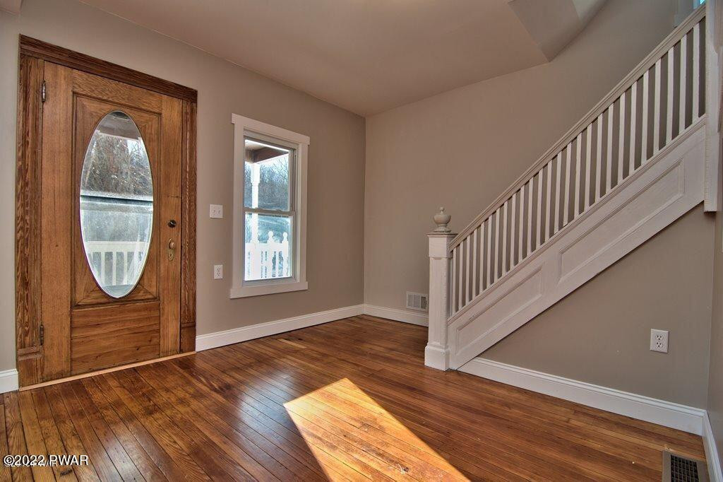 121 Pond Road Lake Ariel, PA 18436 - Photo 6 of 29