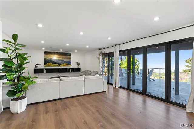 $1,500,000 | 31601 Highway 330, Running Springs, CA 92382