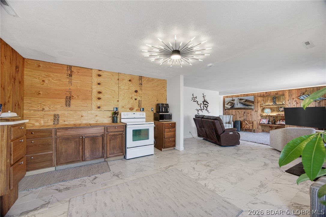 248 Curvy Road Camdenton, MO 65020 - Photo 11 of 55