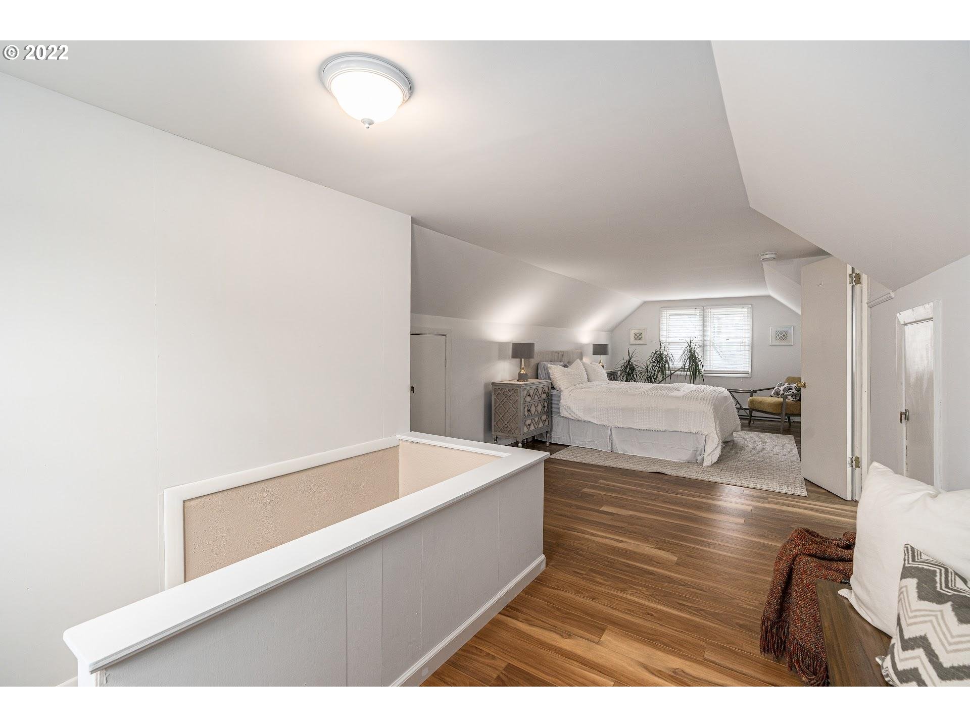 7531 Southeast Reed College Place Portland, OR 97202 - Photo 16 of 32 Gallery Image 16
