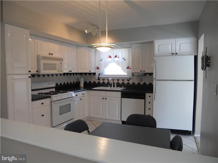 131 Jacqueline Avenue Delran, NJ 08075 - Photo 3 of 22 Kitchen