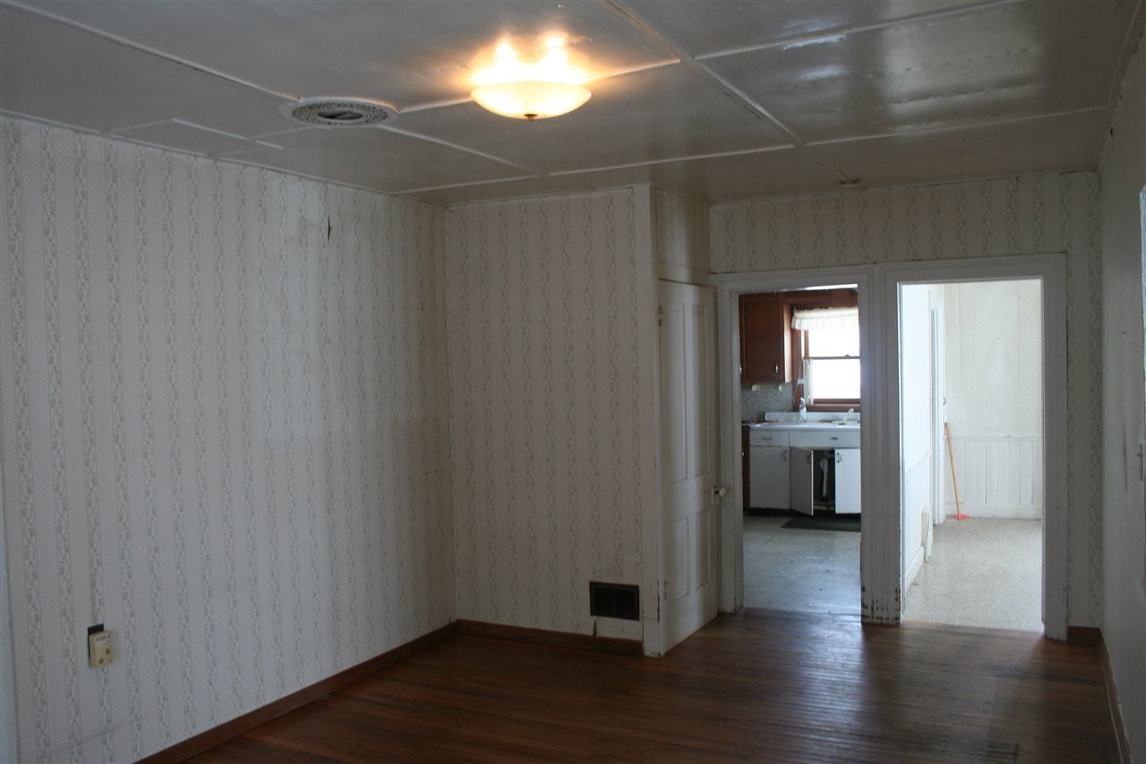 4021 West Schrock Road Hudson, IA 50643 - Photo 10 of 29 Gallery Image 10