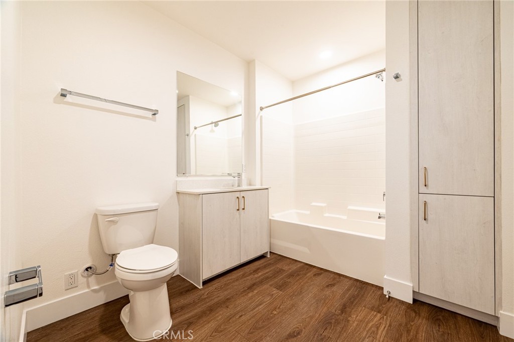 709 East Walnut Street, Unit 222 Pasadena, CA 91101 - Photo 14 of 39