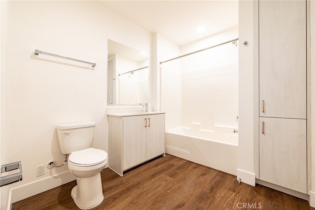 709 East Walnut Street, Unit 222 Pasadena, CA 91101 - Photo 16 of 39