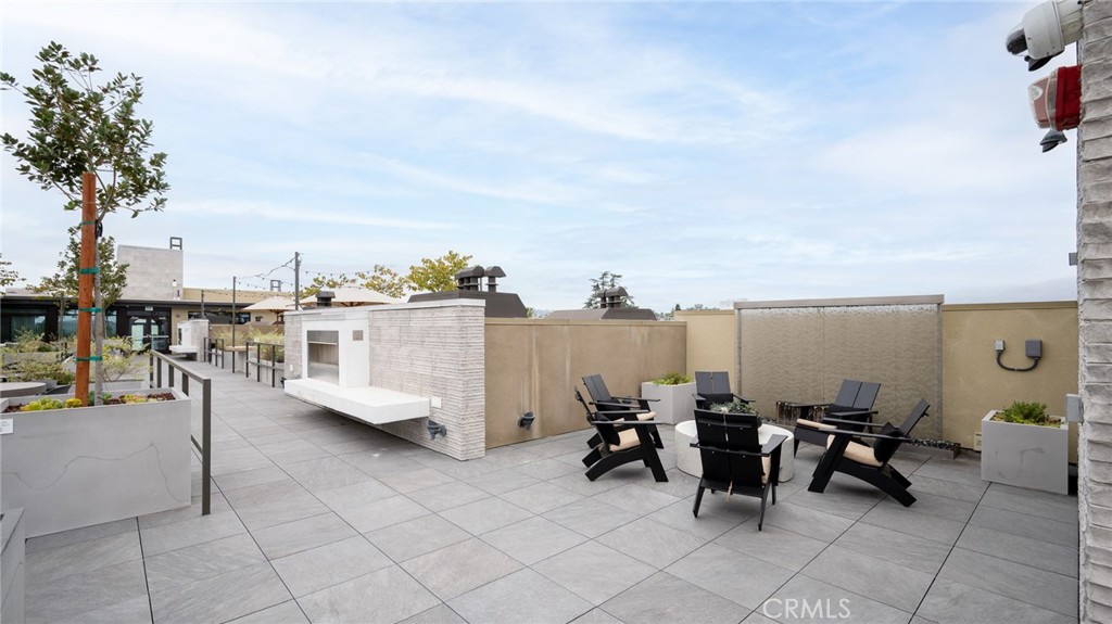 709 East Walnut Street, Unit 222 Pasadena, CA 91101 - Photo 26 of 39