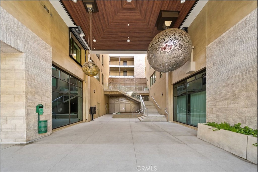 709 East Walnut Street, Unit 222 Pasadena, CA 91101 - Photo 28 of 39